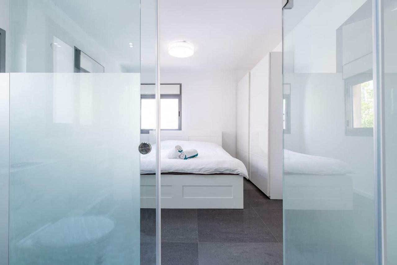 Bnbisrael Apartments - Hakovchim Miroir Tel Aviv Exterior photo