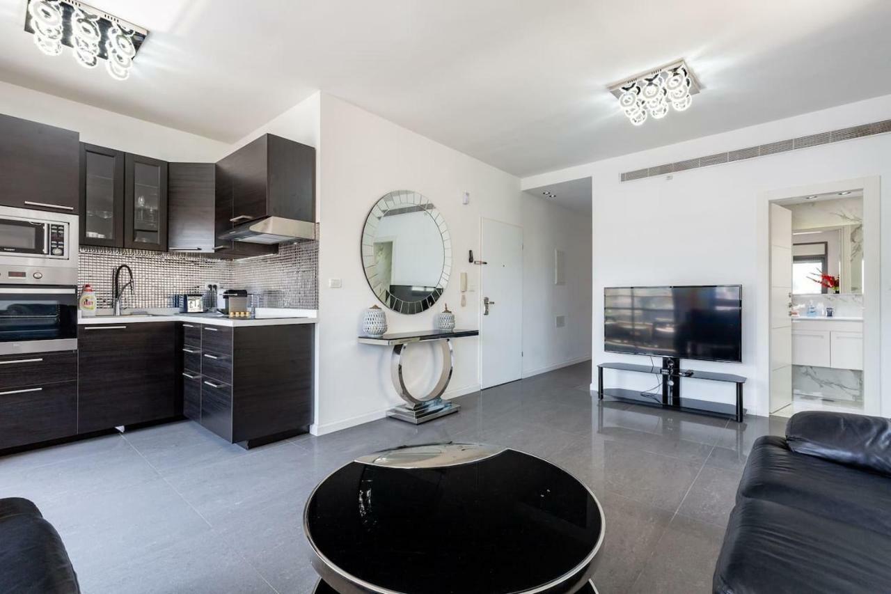 Bnbisrael Apartments - Hakovchim Miroir Tel Aviv Exterior photo